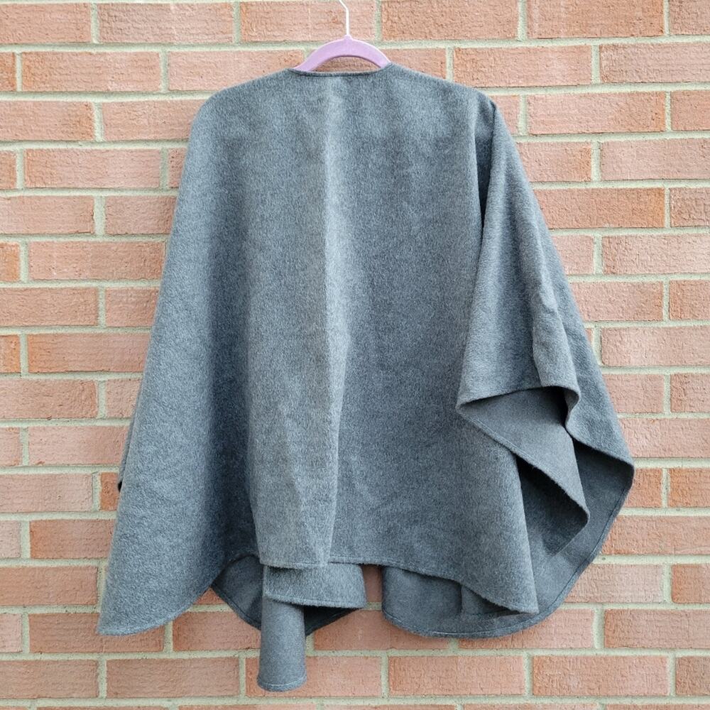 Open Front Baby Alpaca Ruana One Size Grey - Picture 5 of 7